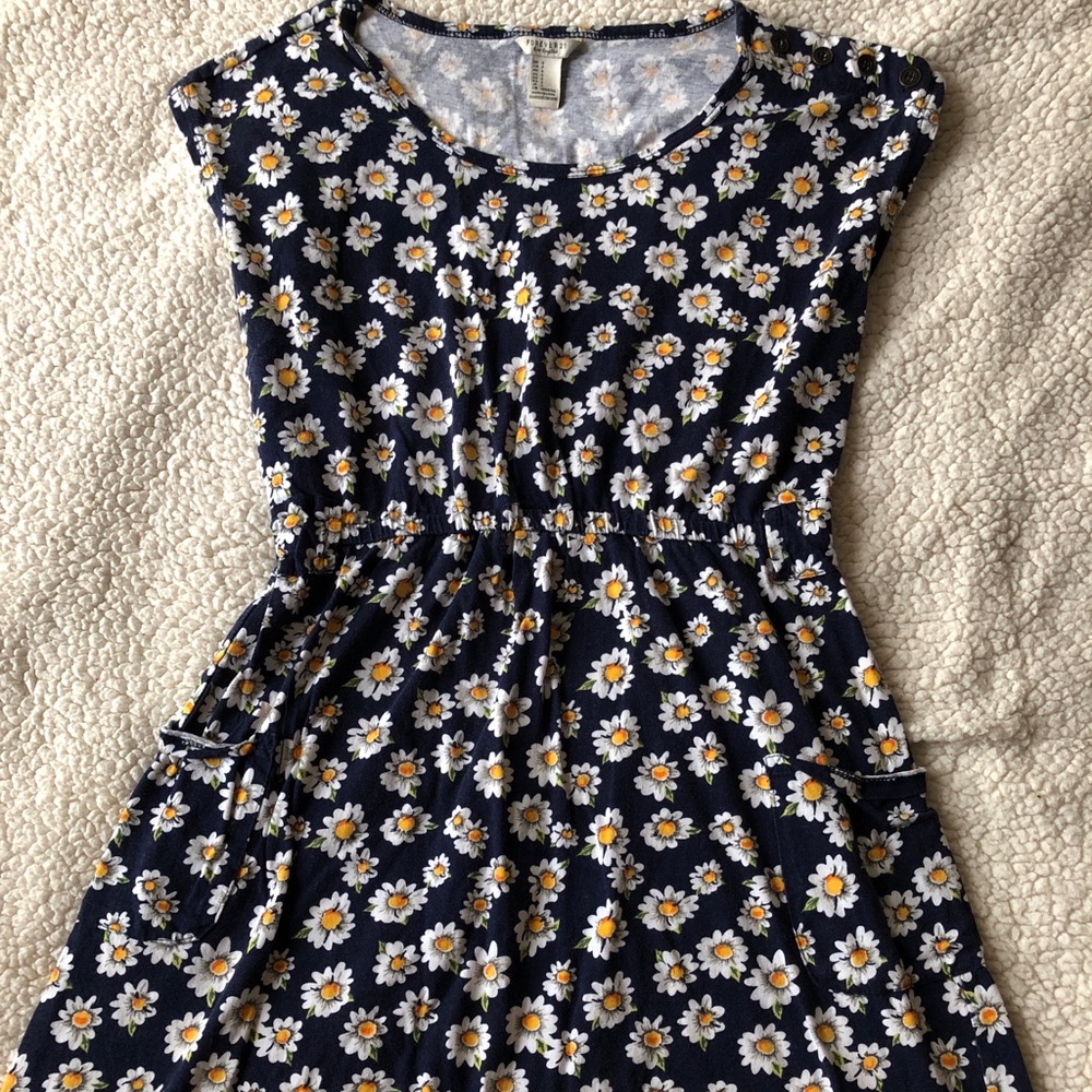 Forever 21 Dark Blue Daisy Print Dress
